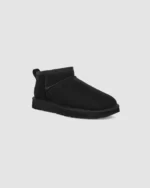 UGG W CLASSIC ULTRA MINI - BLACK